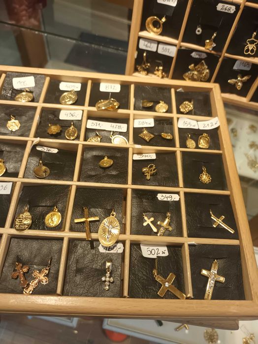 585 zawieszka, zawieszki,wisiorki złoto używane oraz nowe Moniuszki7/1