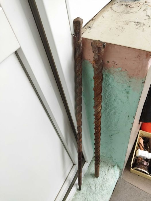 Лом, свердла по бетону,трубний ключ