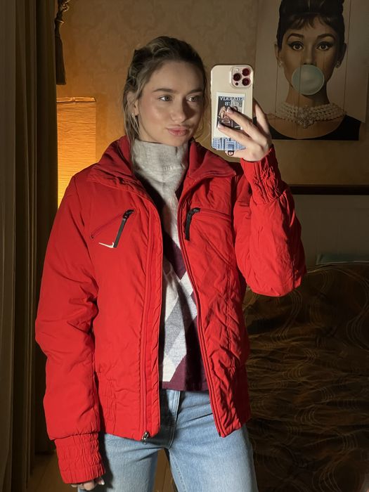 Куртка найк червона