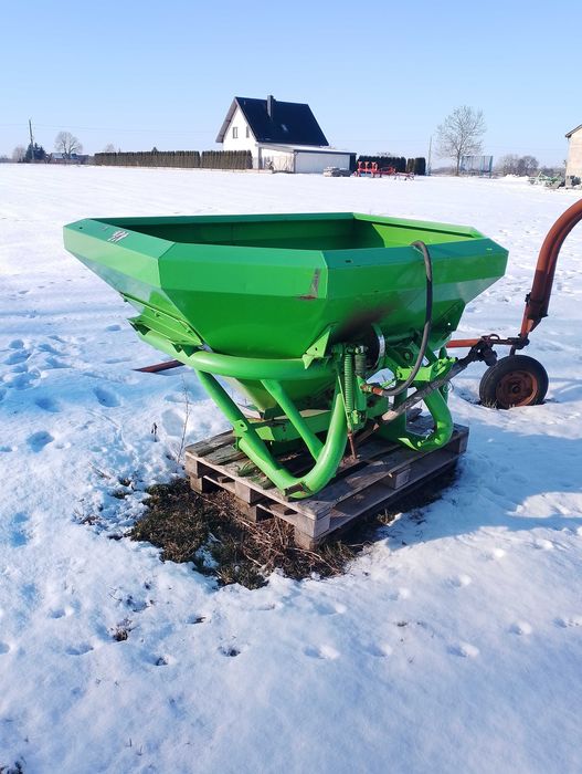 Rozsiewacz nawozów Amazone