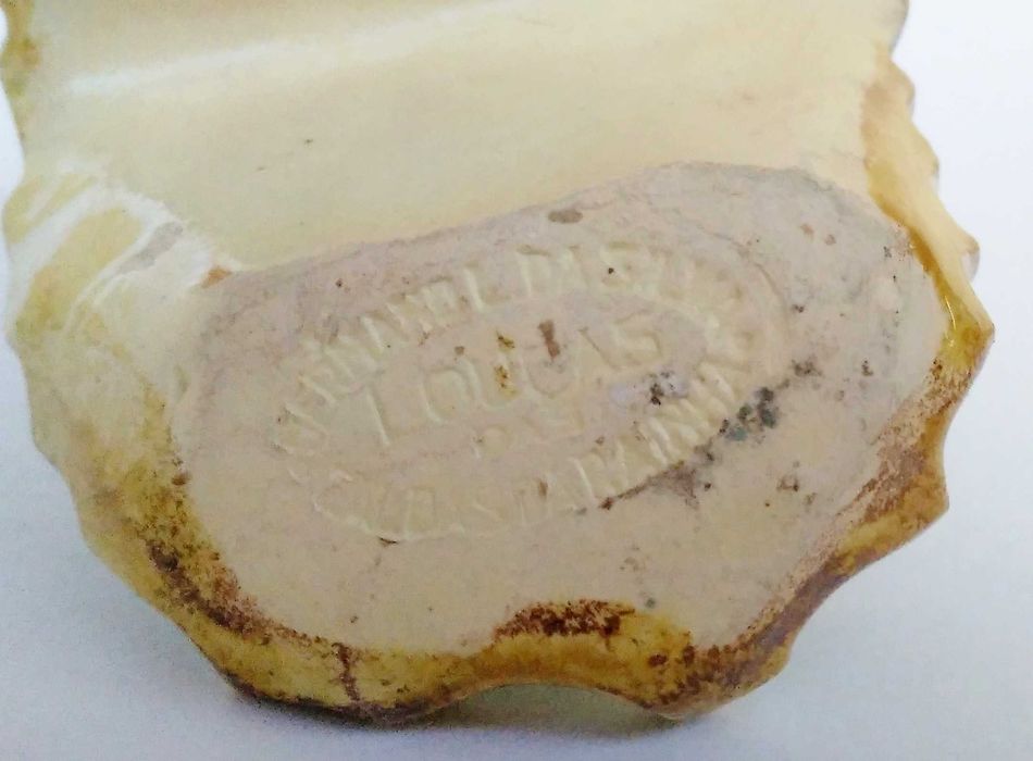 Duas esculturas Papagaio antigas em faiança Germano da Silva Caldas da Rainha
