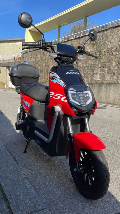 Scooter eletrica