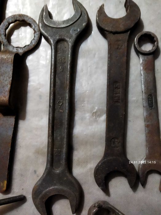 ключ рожковый, гаечный ( разные размеры)