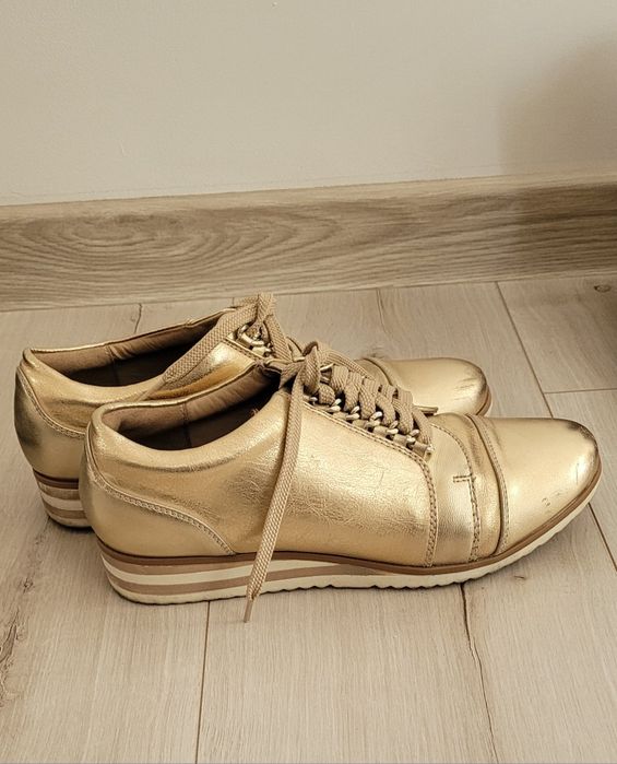 Zlote buty damskie