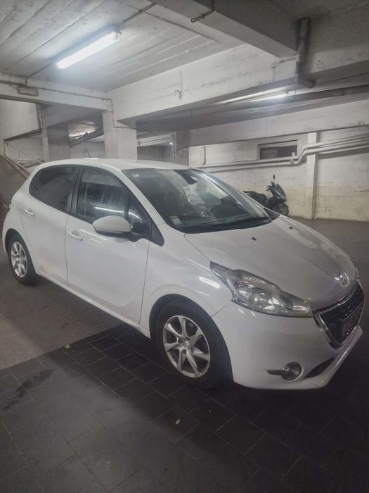 Vendo Peugeot 208 1.4 HDi 2013 Nacional
