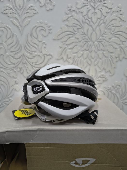 Kask rowerowy Giro synthe S MIPS