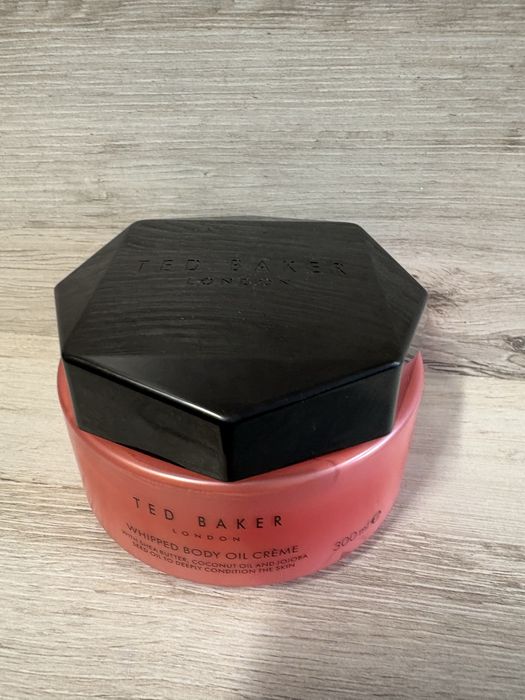 Ted Baker Peony & Camellia Krem do ciała i rąk 300ml