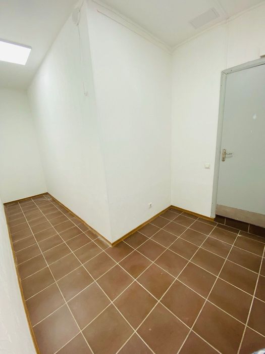 Власник!Офіс майстерня салон кабінет 9 м2, Ділова 6, Олімпійська склад