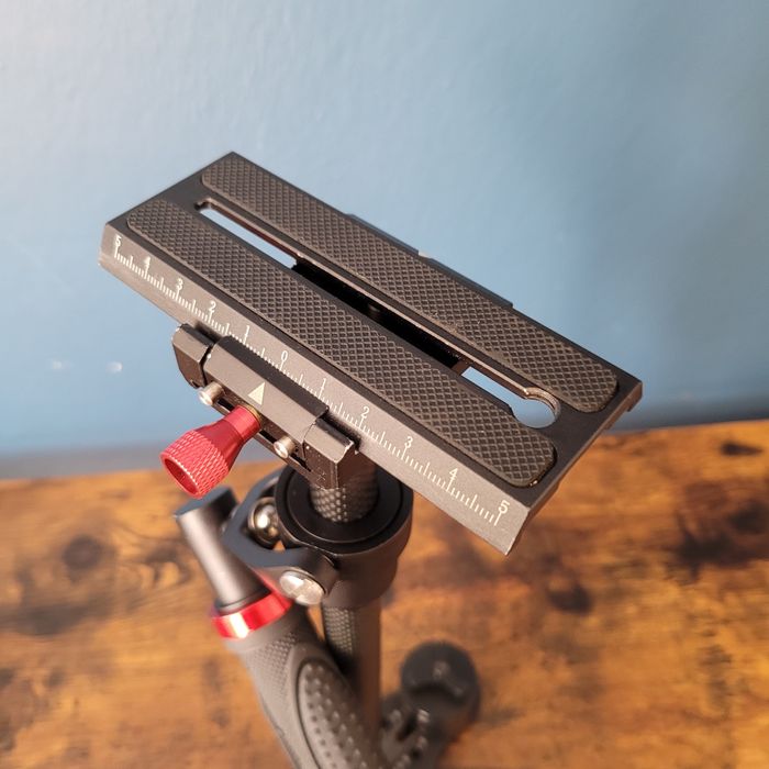 INNOREL SP70 – Ręczny stabilizator, gimbal do aparatów i kamer