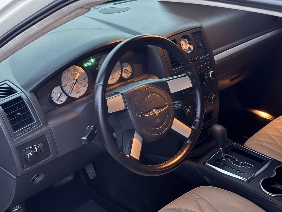 Chrysler (2242) 300 (ВНЕСОК від 30%) Авторинок МЕТРО Кривий Ріг