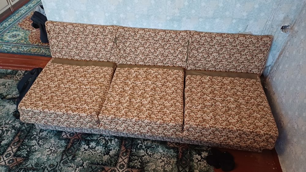 Диван з кріслами