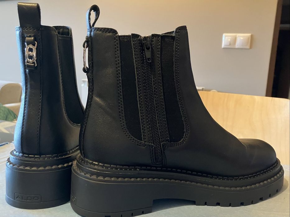 Botins rasos quase novos