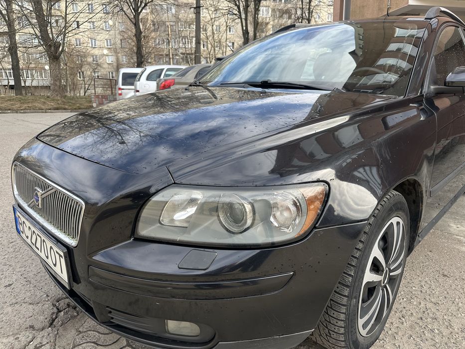Volvo v50 2.0 diesel в гарному стані !!!