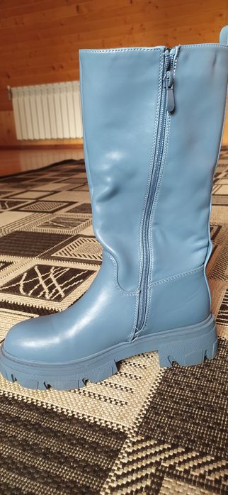 Чоботи зимові жіночі