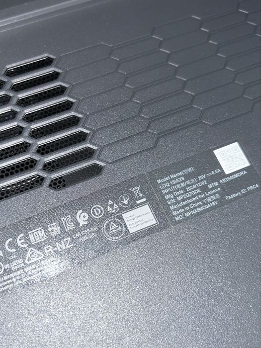Новий ноутбук Lenovo LOQ grey