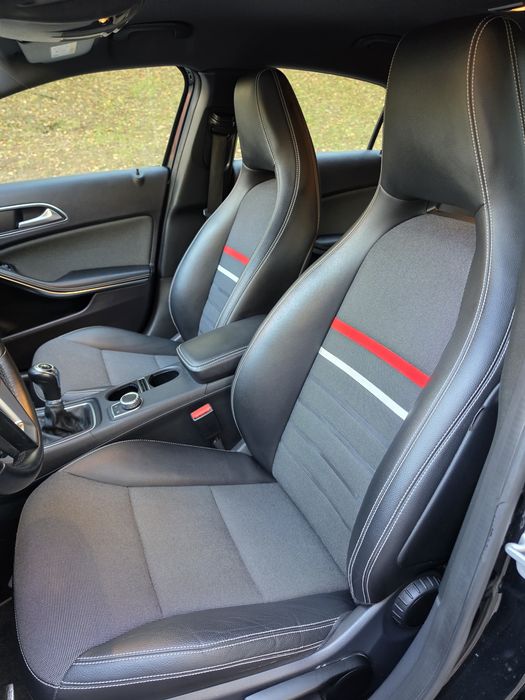 Mercedes-Benz A180 Style 1.6 Turbo 122 CV