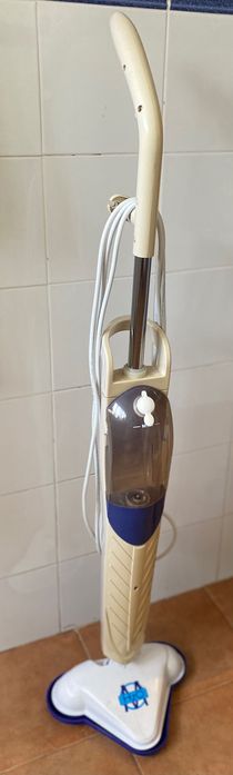 Máquina de limpeza a vapor