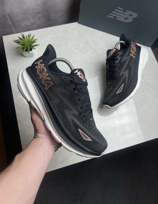 Кросівки Hoka Clifton 9 Розмір 43 Original Взуття