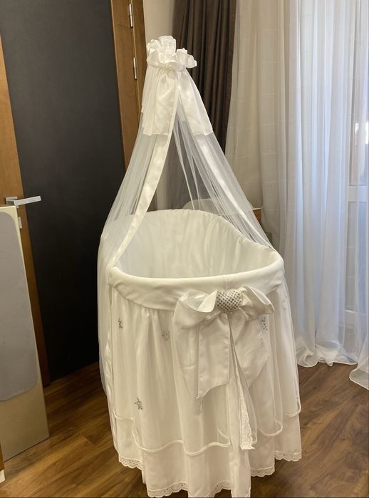 Італійська колиска на колесах б/в