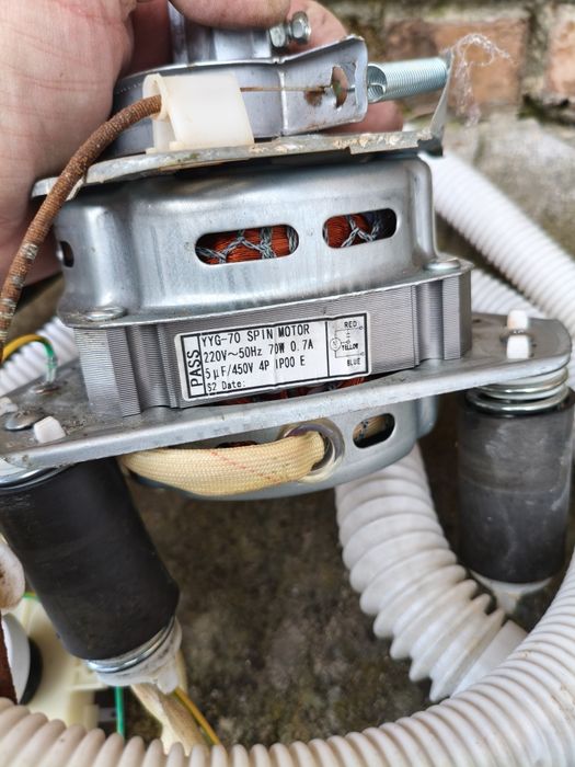 Запчастини до сатурн