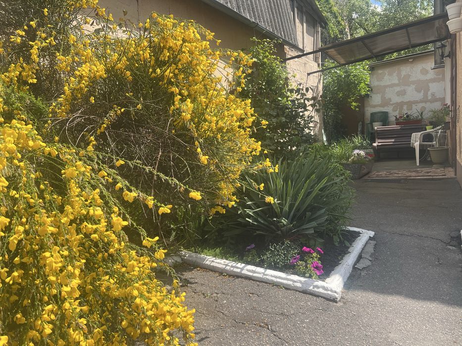 Продам частину будинку в центрі