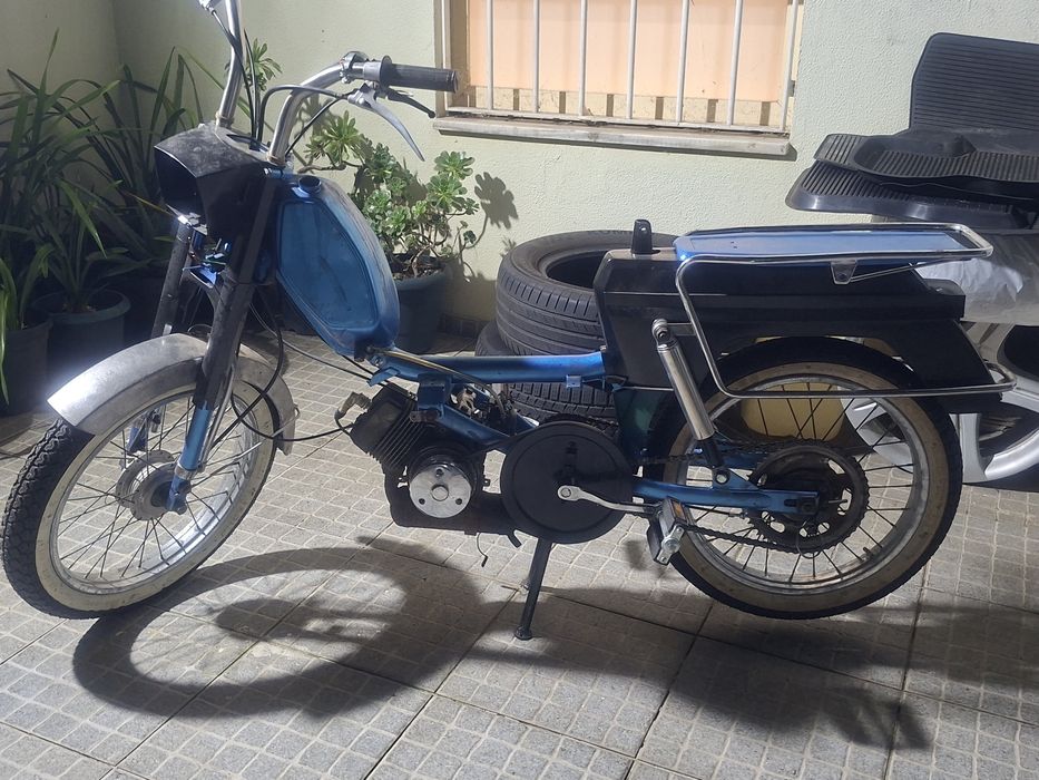 Mota a pedais antiga peugeor 104