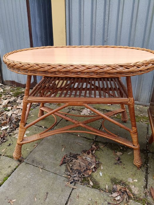 Stół wiklina szafki przy