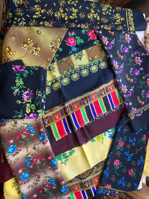 Продам хустини жіночі , в наявності різні візерунки