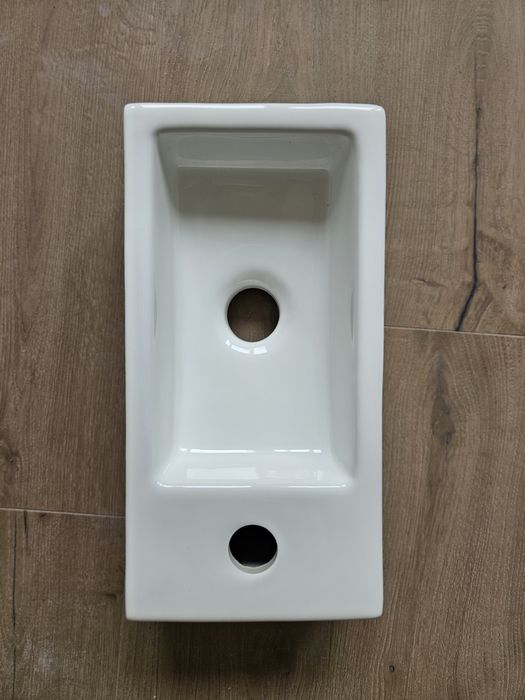 Mała umywalka WC