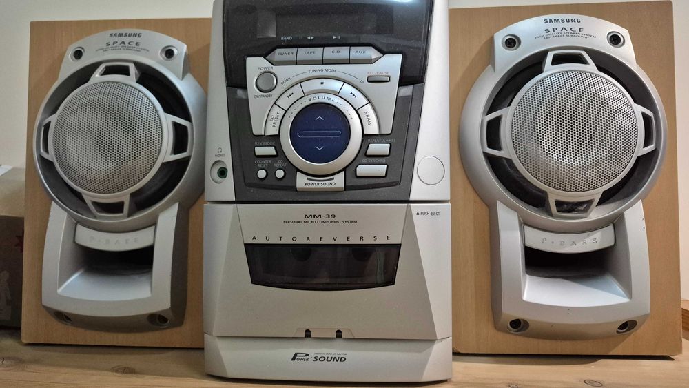 Продам музыкальный центр SAMSUNG MM-39 в рабочем состоянии