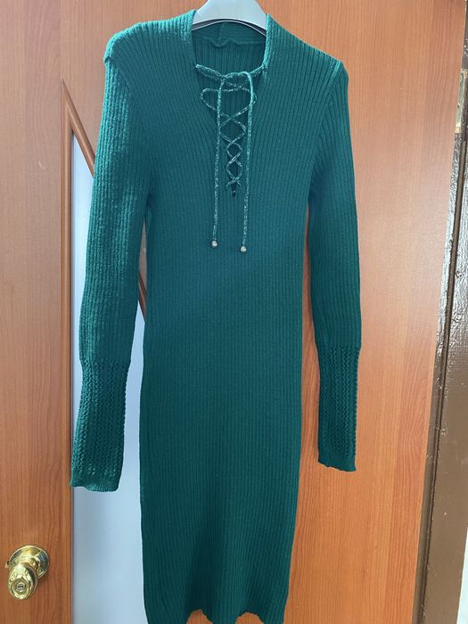 Вязаное платье зеленого цвета
