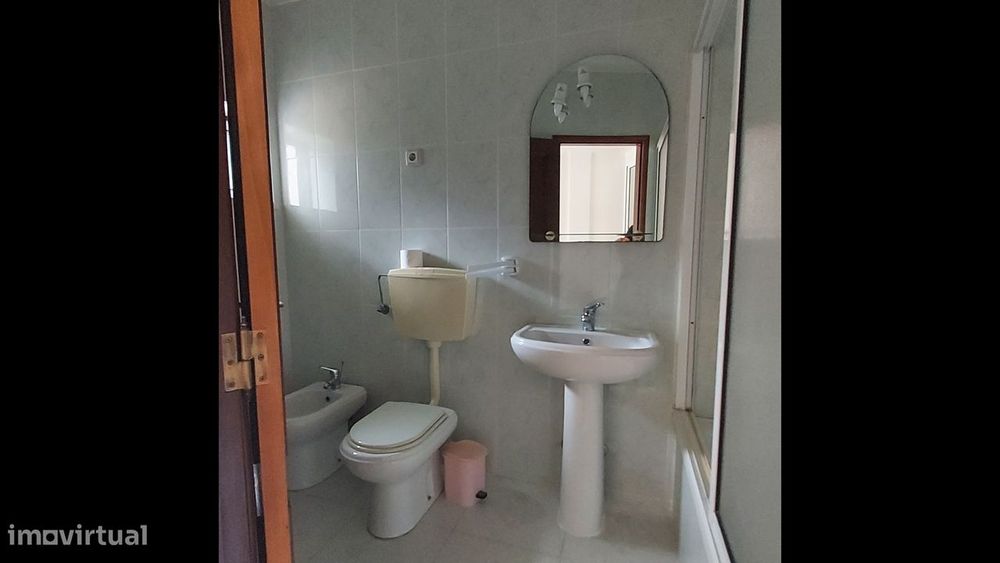 Apartamento T3 c/ garagem - centro de São Mamede - Próximo de Fátima