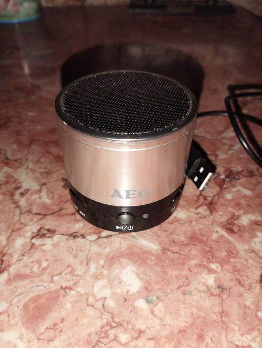 Coluna de som bluetooth AEG BSS 4826 como nova