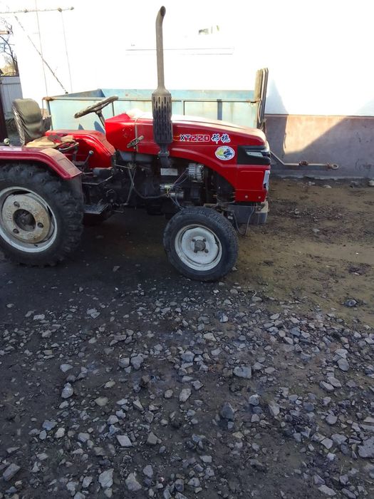 продаю трактор сінтай 220, рік випуску 2012