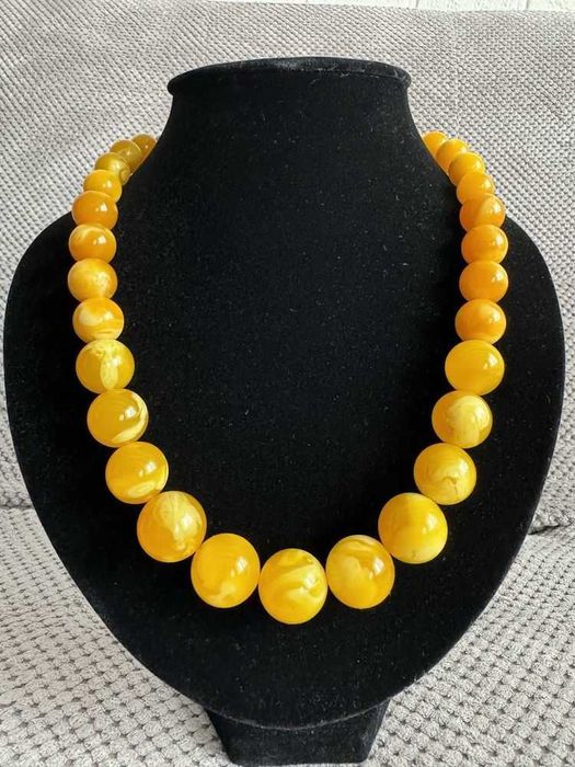 Bardzo ładne korale z naturalnego bursztynu, miodowy