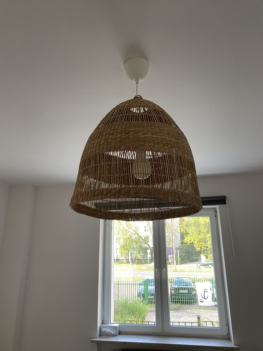 Klosze ikea plecione z trawy boho