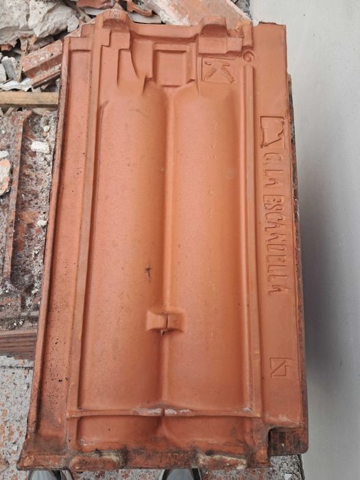 Telha usada  ESCANDELLA