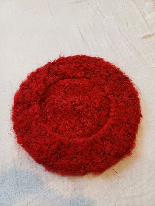 Czerwony beret boucle Vintage