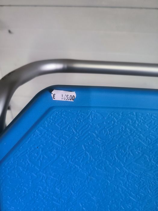 Cadeira sanitária portátil c/penico