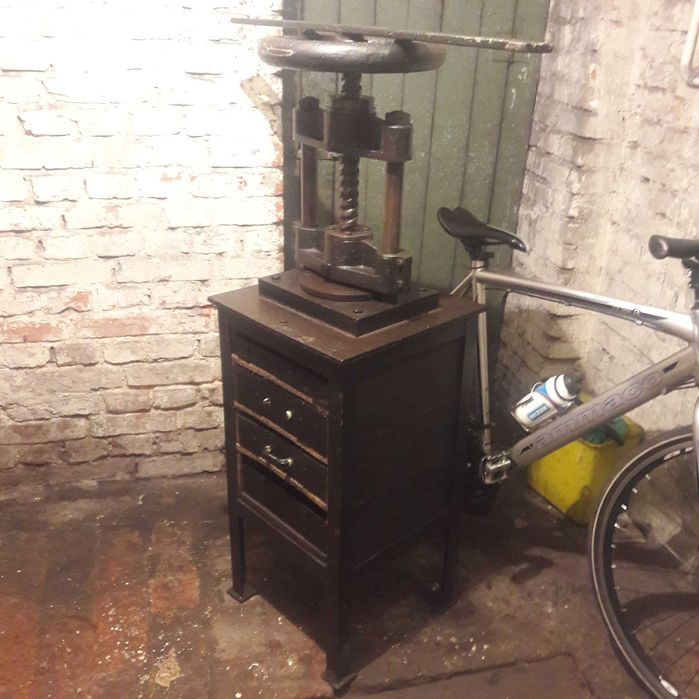 Stara Prasa mimośrodowa