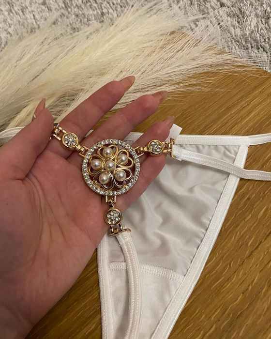 Majtki damskie z kryształkami