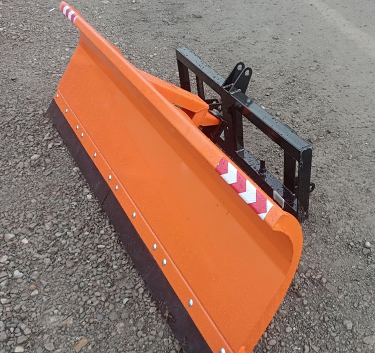 Do śniegu, do ciągnika, różne mocowania, Pług do śniegu do ciągnika