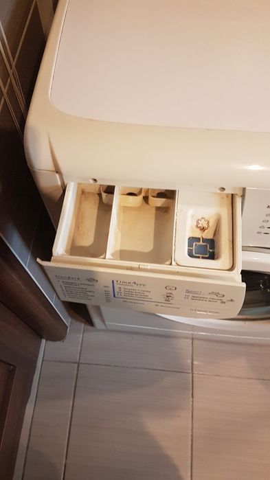 Pralka wąska, głębokość 45cm, uszkodzona