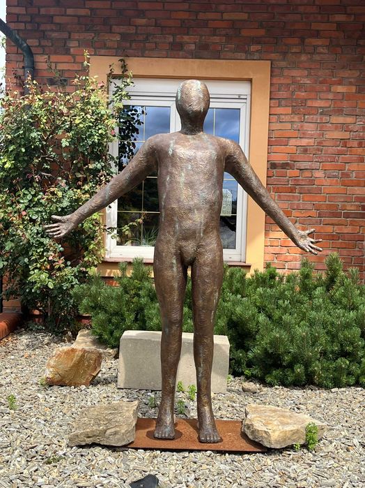 Rzeżba do Ogrodu,  Salonu,  wysokość 190 cm.  " Otwartość "
