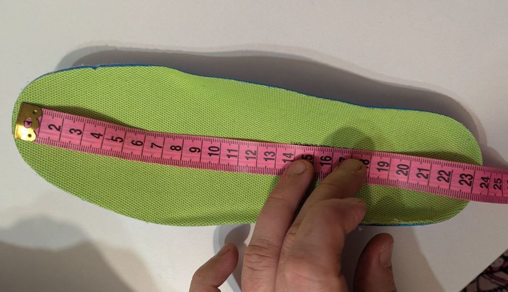 Продам кросівки Fusskleidung