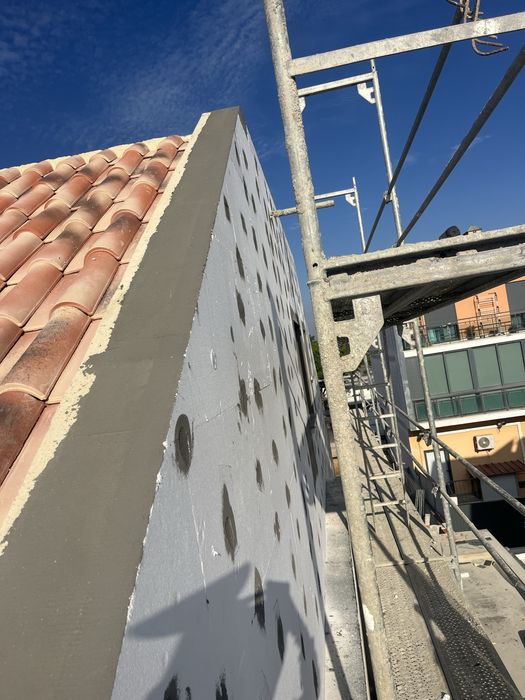 Fazemos capoto, pinturas  , barramento com rede e acabamento acrilico!