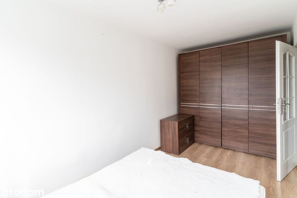 2-pok, zadbane, w pełni rozkładowe, balkon, media miejskie. CENTRUM