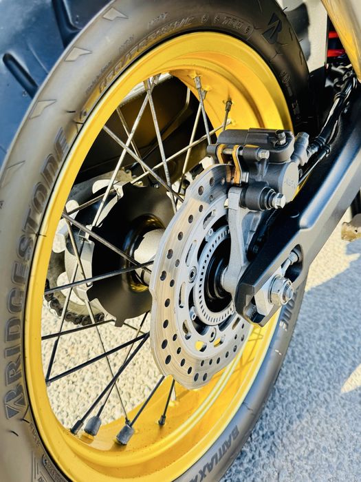мотоцикл Honda Africa CRF1000 в оригіналі тільки з Японії