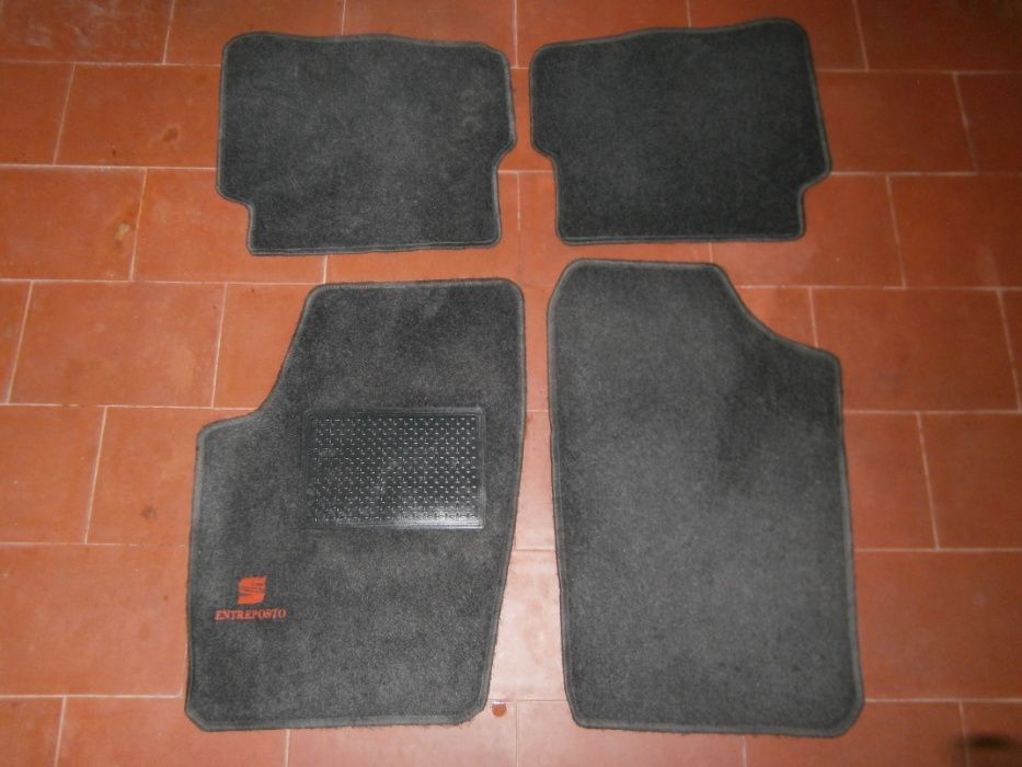 Tapetes alcatifa pretos P/ AUDI e SEAT-(2 conjuntos)-Baixo Preço