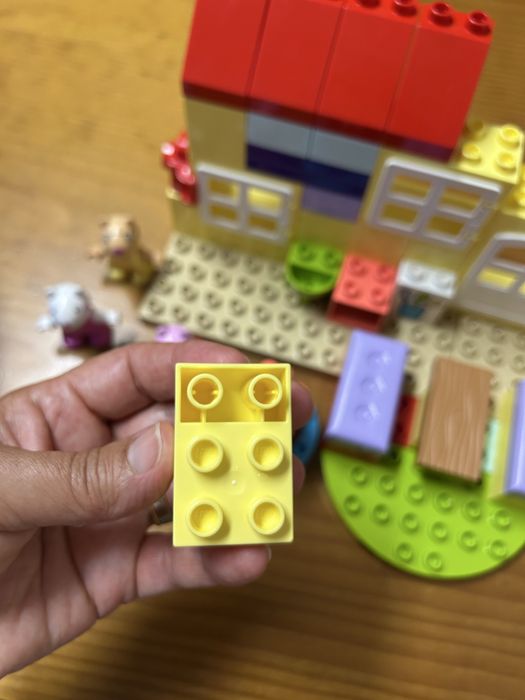 Vendo lego para crianca.